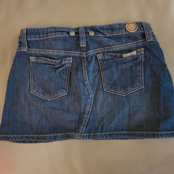 Lot (4) Denim Skirts - Juniors (sizes 1, 3, & 5/6) - Picture 8 of 9
